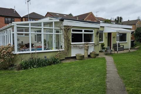 2 bedroom bungalow for sale, Willow Lane, Gedling, Nottingham, Nottinghamshire, NG4 4DG