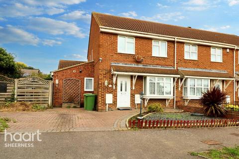 3 bedroom end of terrace house for sale, Imperial Drive, Sheerness