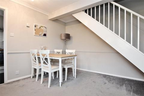 2 bedroom end of terrace house for sale - Bisley, Woking GU24