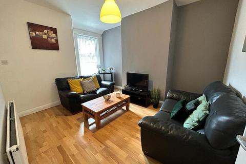 4 bedroom house share to rent - Cemetery Road, Salford,