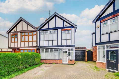 3 bedroom semi-detached house for sale, Chingford E4