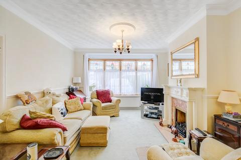 3 bedroom semi-detached house for sale, Chingford E4