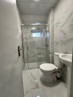 3 bedroom semi-detached house to rent - Dagenham, RM8