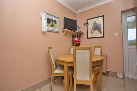 4 Albert Road, Capel Le Ferne, Folkestone, CT18 7JY