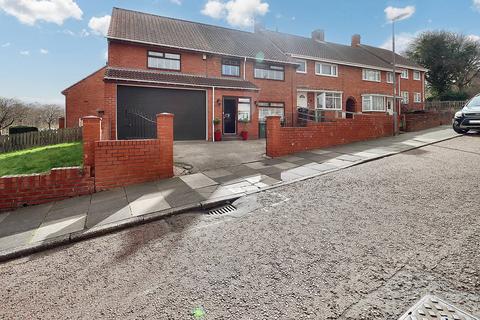 4 bedroom semi-detached house for sale, Moorfoot Gardens, Gateshead NE11