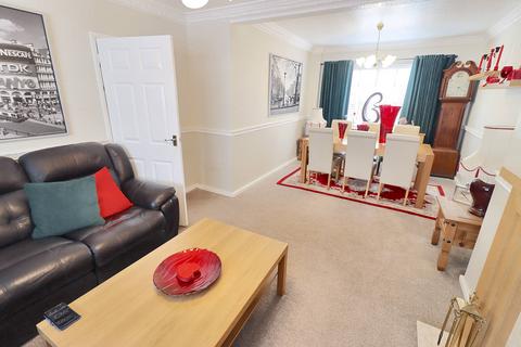 4 bedroom semi-detached house for sale, Moorfoot Gardens, Gateshead NE11