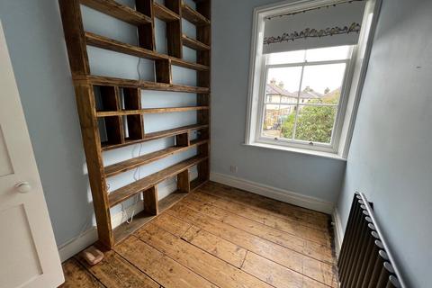 31 Albert Road, Shipley, BD18 4NS