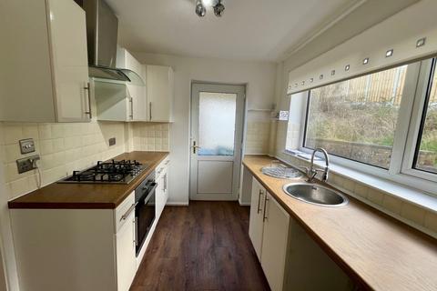 3 bedroom semi-detached house for sale, Nab Wood Drive, Shipley BD18