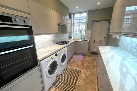 71 Albert Road, Shipley, BD18 4NS