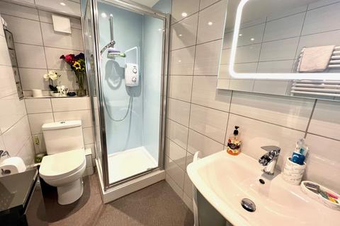 Flat 3, 1 Avondale Road, Shipley, BD18 4QN