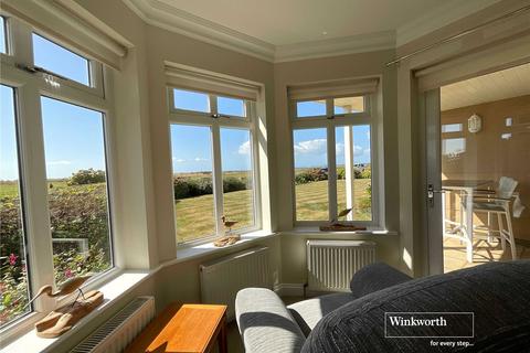 3 bedroom apartment for sale, Marine Drive West, Barton on Sea, New Milton, Hampshire, BH25