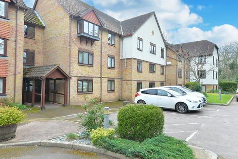 1 bedroom apartment for sale, Lakeside Pines, Barrs Avenue, New Milton, Hampshire, BH25
