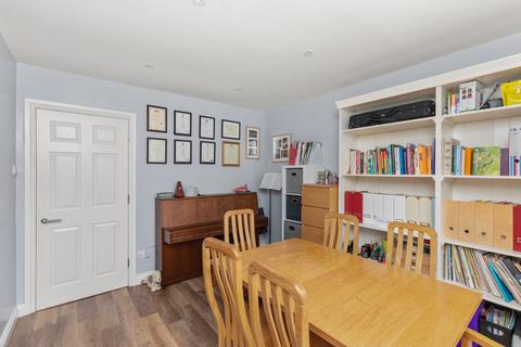 3 bedroom terraced house for sale, Leatherhead, Surrey, KT22