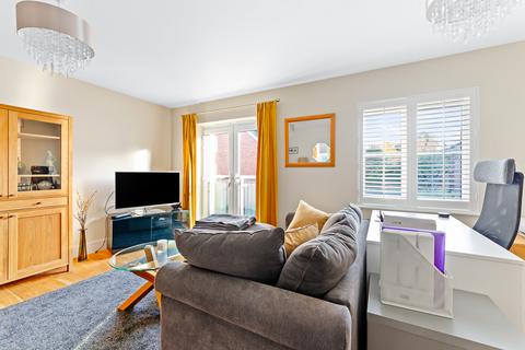 4 Greyford Close, Leatherhead, KT22 8DS