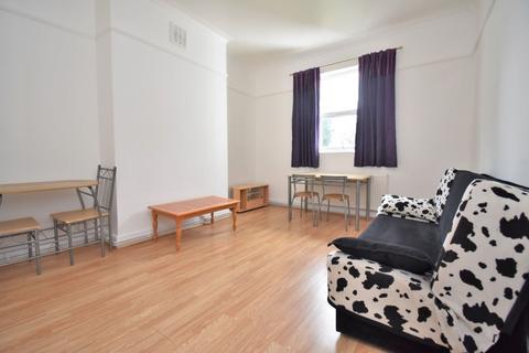 1 bedroom flat to rent - Vicarage Park London SE18