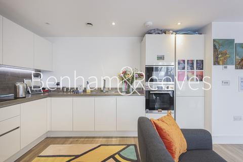 2 bedroom apartment to rent - Rope Street, Surrey Quays SE16