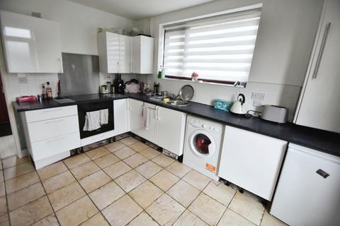 2 bedroom terraced house for sale - Calder Crescent, Whitefield, M45