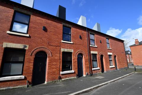 2 bedroom terraced house for sale - Alder Street, Salford, M6