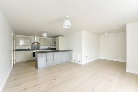 2 bedroom flat for sale, Swan Street, Petersfield, Hampshire