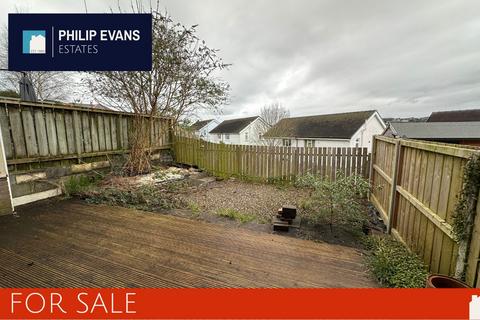 17 Brynystwyth, Penparcau, Aberystwyth, SY23 1SS