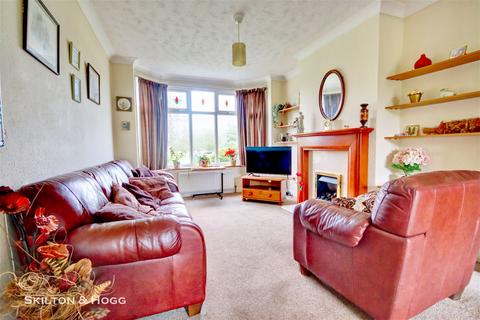 4 bedroom semi-detached house for sale, North Street, Daventry NN11