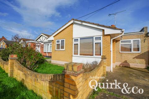 3 bedroom semi-detached bungalow for sale, Hornsland Road, Canvey Island, SS8