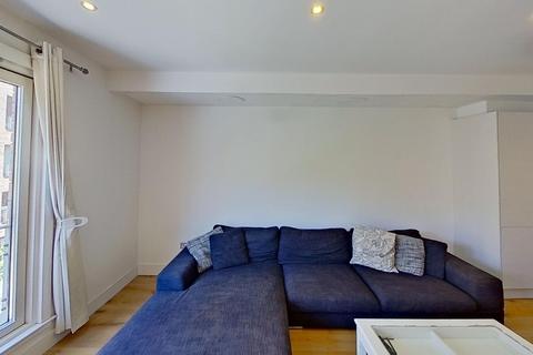 2 bedroom flat to rent, Melvin Walk, Edinburgh, EH3