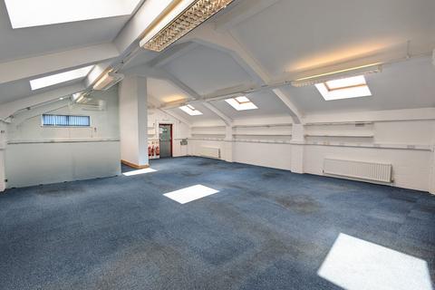 Office to rent, Fives Court, 83 The Crescent, Abbots Langley, WD5 0DR