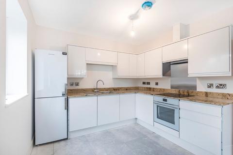 2 bedroom flat to rent, Bessemer Road, Basingstoke, RG21