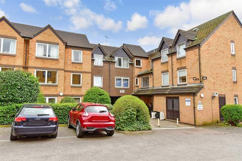 1 bedroom apartment for sale, Kings Head Hill, Chingford