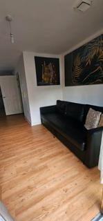 1 bedroom flat to rent, North Drive, Hounslow