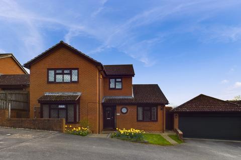 4 bedroom house for sale - Chestnut Leys, Steeple Claydon, Buckingham, Buckinghamshire, MK18