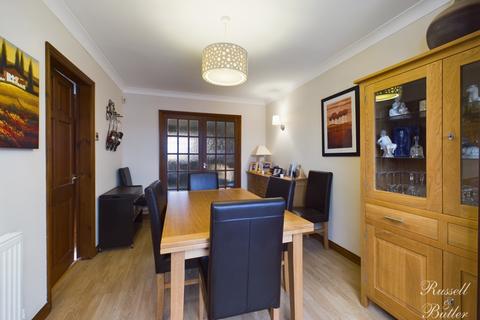 4 bedroom house for sale - Chestnut Leys, Steeple Claydon, Buckingham, Buckinghamshire, MK18