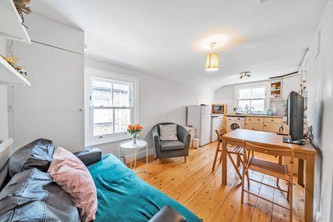 60a Solon Road, London, SW2 5UY