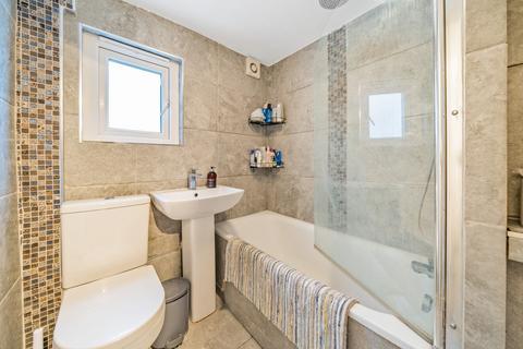 60a Solon Road, London, SW2 5UY