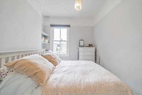 60a Solon Road, London, SW2 5UY