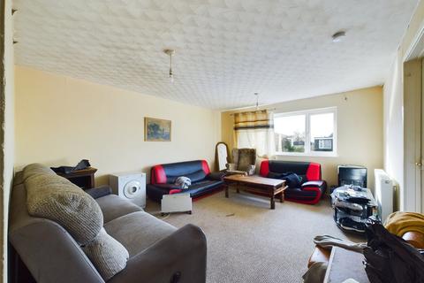2 bedroom apartment for sale, Kestrel Parade, Innsworth, Gloucester, Gloucestershire, GL3