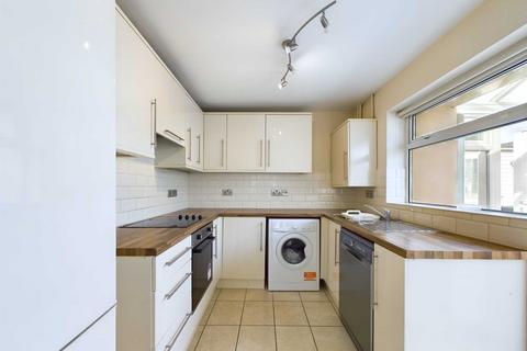 2 bedroom detached bungalow for sale - Marlow Road, High Wycombe HP14