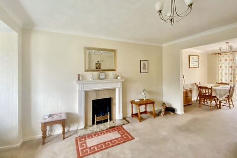 3 bedroom semi-detached house for sale - Burnham Close, South Beach, Blyth, Northumberland, NE24 3UB