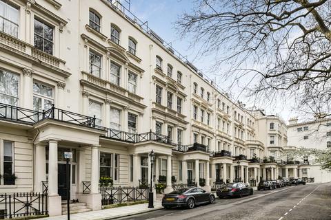 2 bedroom flat to rent, Rutland Gate, London, SW7