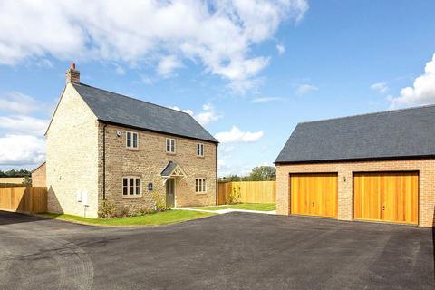 4 bedroom detached house for sale - West Brook Close, Yardley Hastings, Northamptonshire, NN7