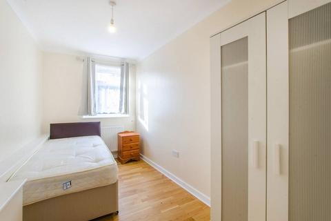2 bedroom flat to rent, Ivanhoe Road, Denmark Hill, London, SE5