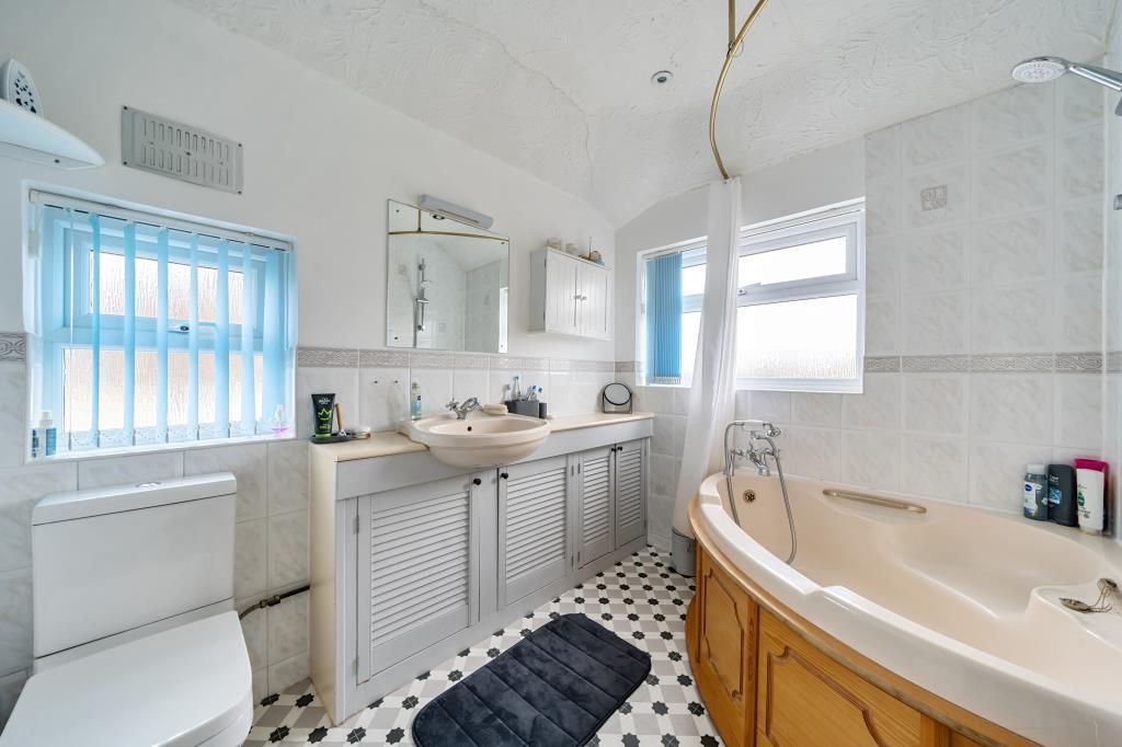 Lye Valley, Oxford, OX3 3 bed semidetached house for sale £450,000