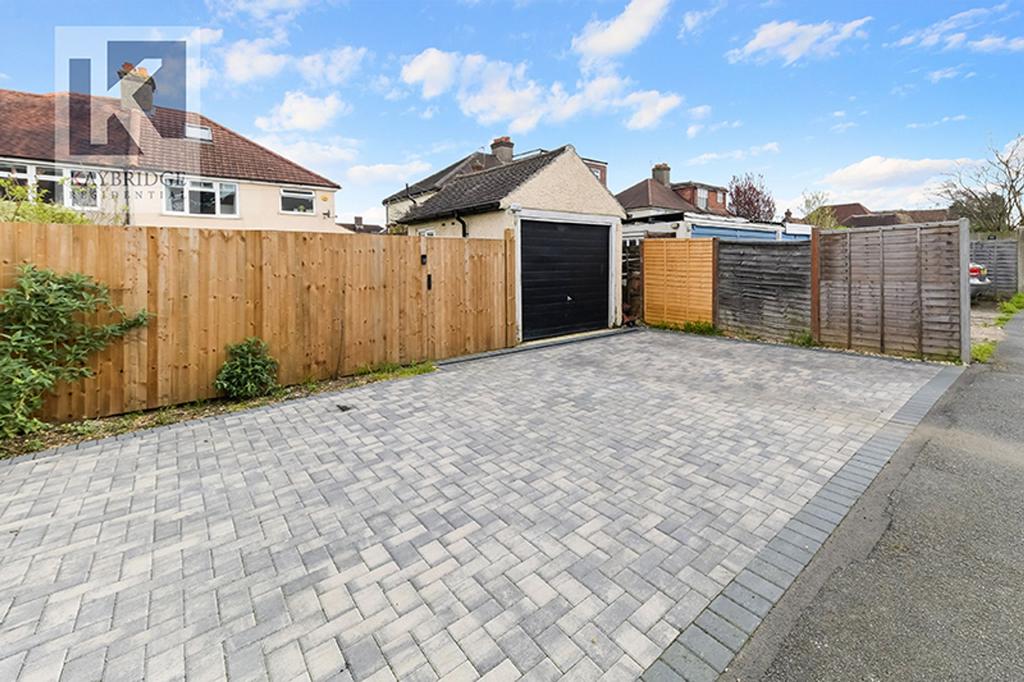 Kingston Road, Epsom