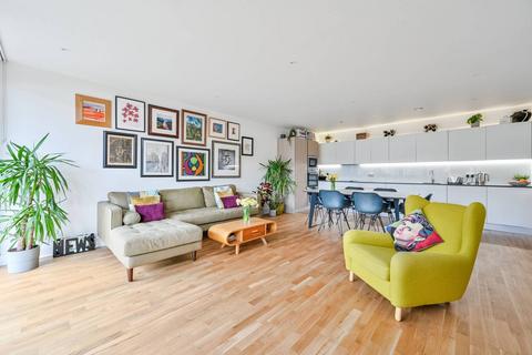 3 bedroom flat for sale - Imperial Building, Woolwich Riverside, London, SE18