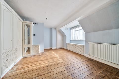 33 Birkdale Avenue, Pinner, HA5 5SG