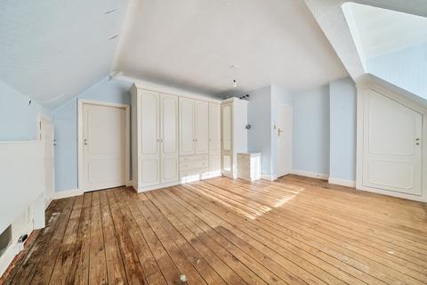 33 Birkdale Avenue, Pinner, HA5 5SG