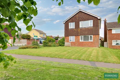 4 bedroom detached house for sale, Severn View Road, Woolaston, Lydney, Gloucestershire. GL15 6NP