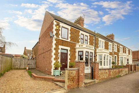 4 bedroom end of terrace house for sale, James Street, Hunstanton