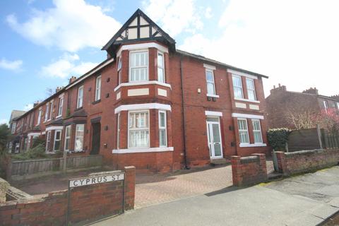 5 bedroom end of terrace house for sale, Cyprus Street, Stretford, M32 8BE